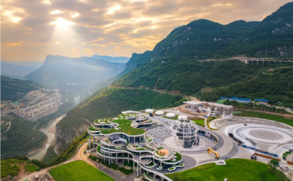 外国画家在中国——用画笔记录中国高质量发展新风貌  