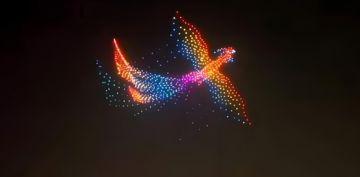 无人机表演成各地文旅新亮点  