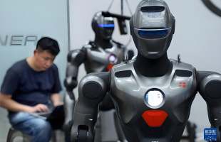 中国机器人靠硬核实力赢得世界尊重  