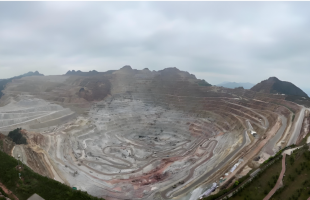 自然资源部：促进矿业开发与生态保护有效协同