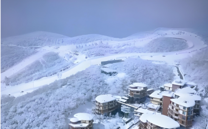 浙江打造南方冰雪经济新高地——“冷资源”生出“热产业”    