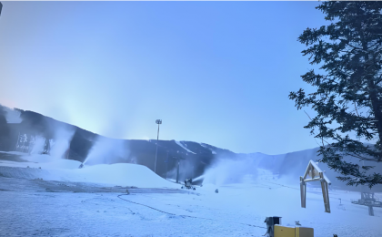 当雪场遇上雪假 乘“冬”风冰雪经济持续升温    