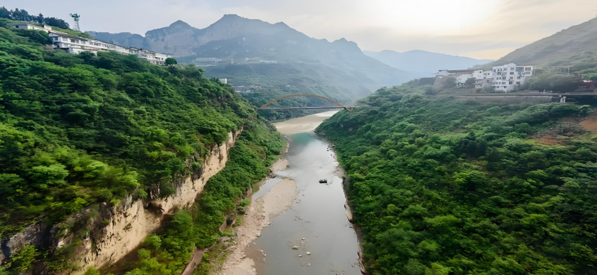 从“开发优先”转向“生态优先” 