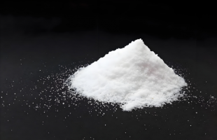 供需格局变化 碳酸锂价格企稳回升  