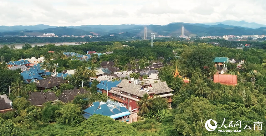 1763092798297576.jpg 曼广居民小组依山傍水.jpg