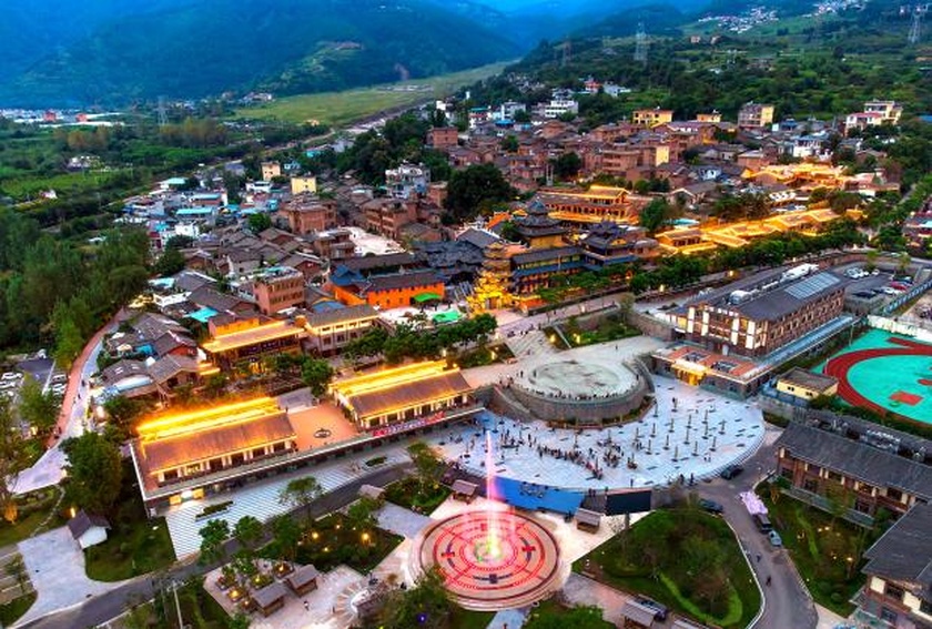 1773141213880971.jpg 大石板古村全貌。.jpg